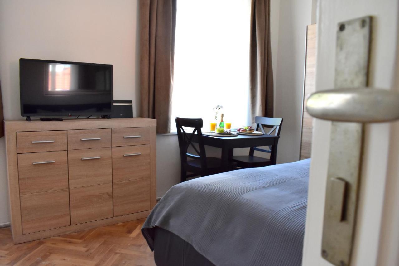 Center * Praag